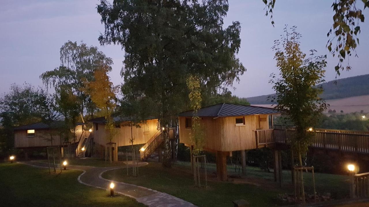Hotel Waldquelle - Baumhaushotel Aerzen Dış mekan fotoğraf